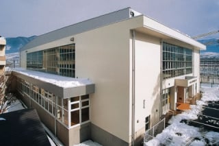 中野市　小学校の新築事例