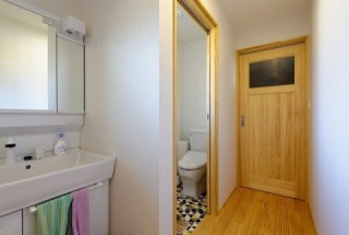 2階　子世帯　トイレ　注文住宅の新築事例