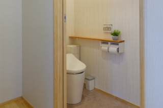 1階　子世帯　トイレ　注文住宅の新築事例