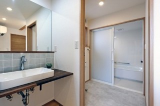 2F洗面室・浴室　注文住宅の新築事例