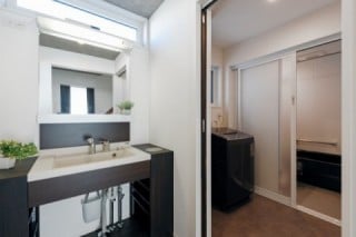 1階　浴室・洗面化粧台　注文住宅の新築実例