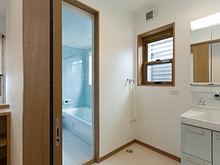 2階　バスルーム　注文住宅の新築事例