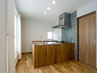2階 キッチン　中野市の二世帯住宅　リノベーション事例